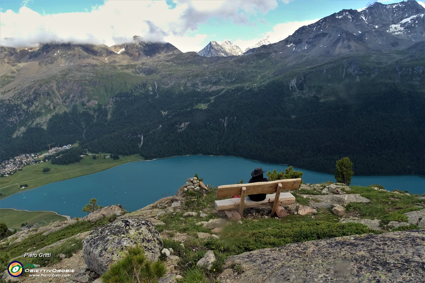 62 Panchina panoramicissima sul laghi.JPG -                                